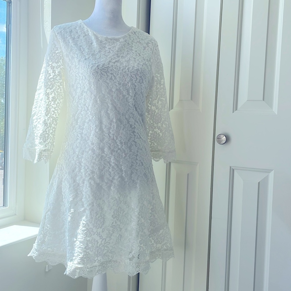 White dress Size XS
